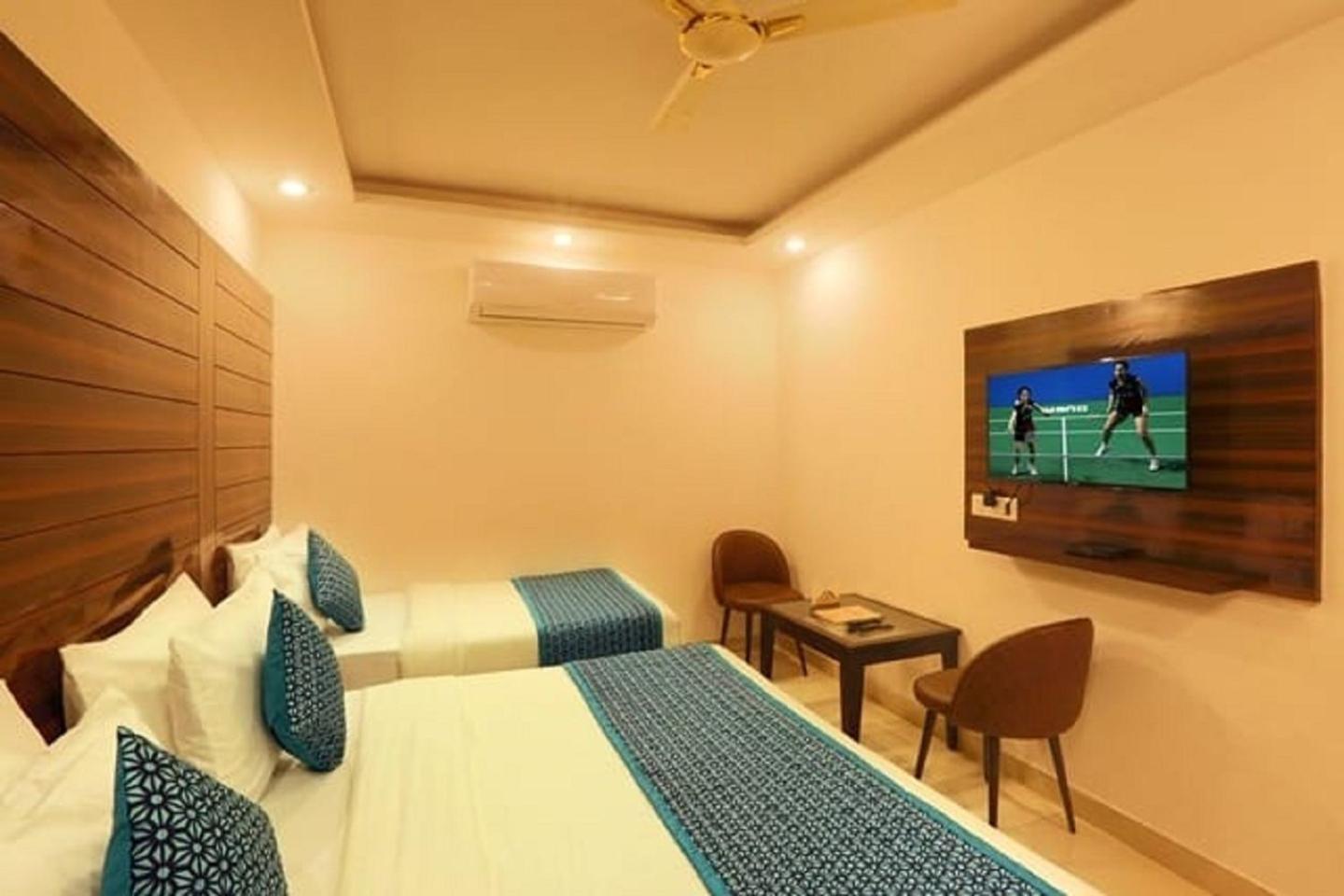 Hotel Chanakya Inn New Delhi Ngoại thất bức ảnh