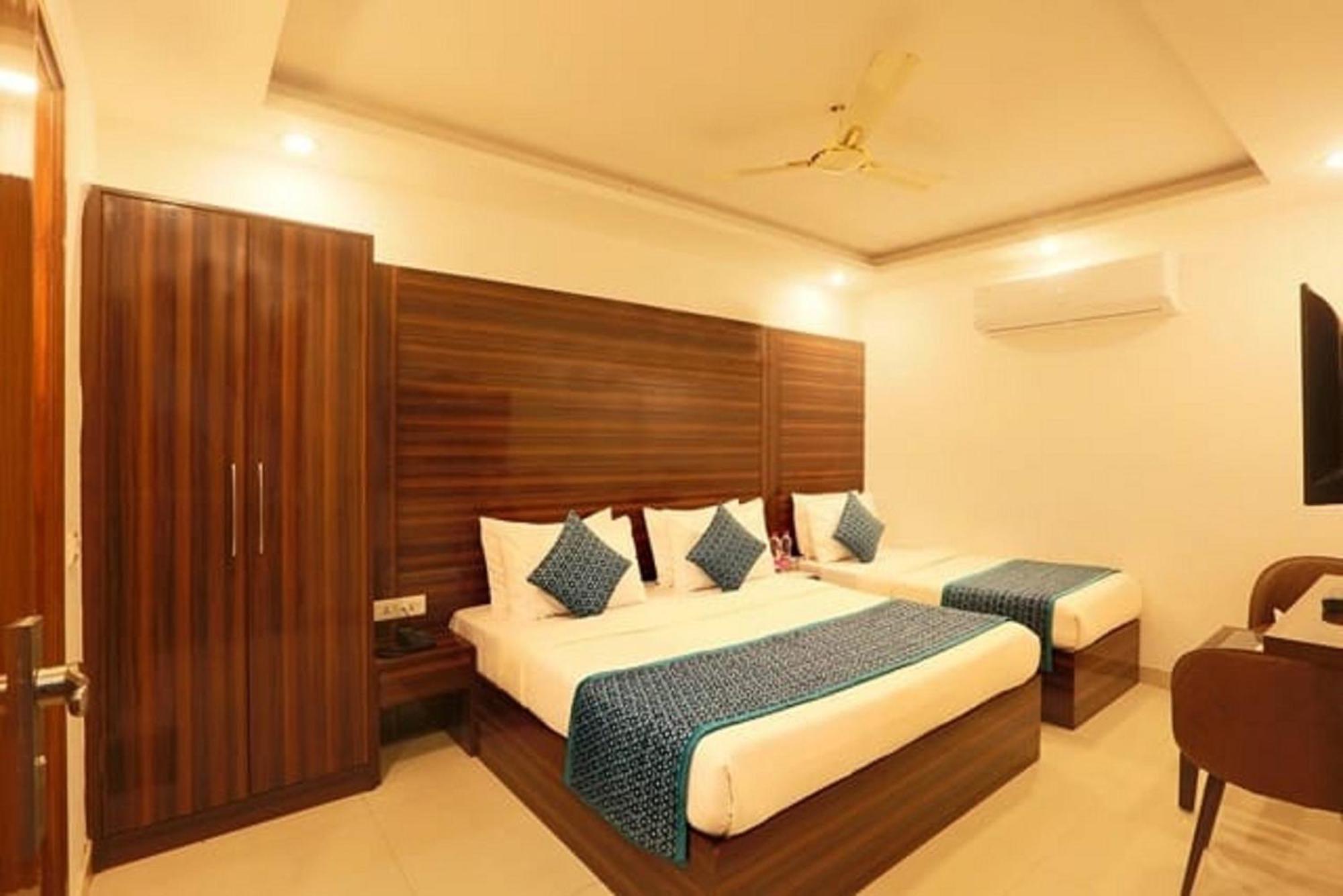 Hotel Chanakya Inn New Delhi Ngoại thất bức ảnh