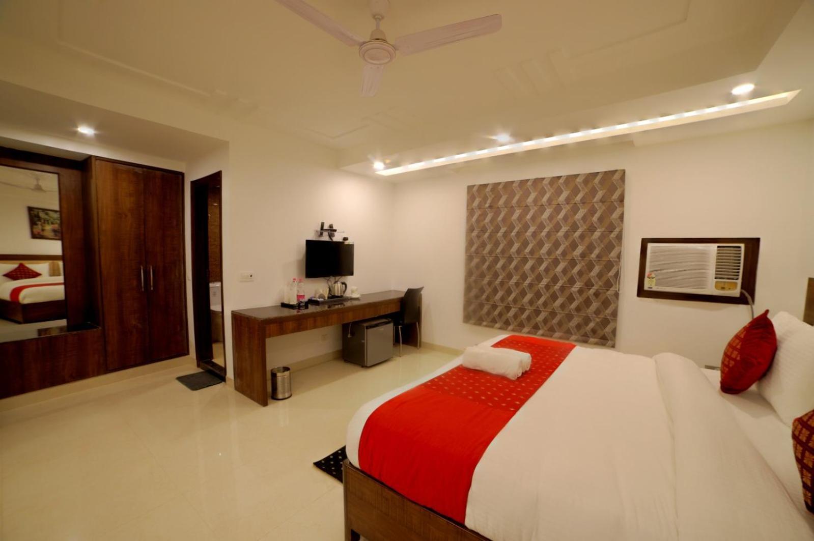 Hotel Chanakya Inn New Delhi Ngoại thất bức ảnh