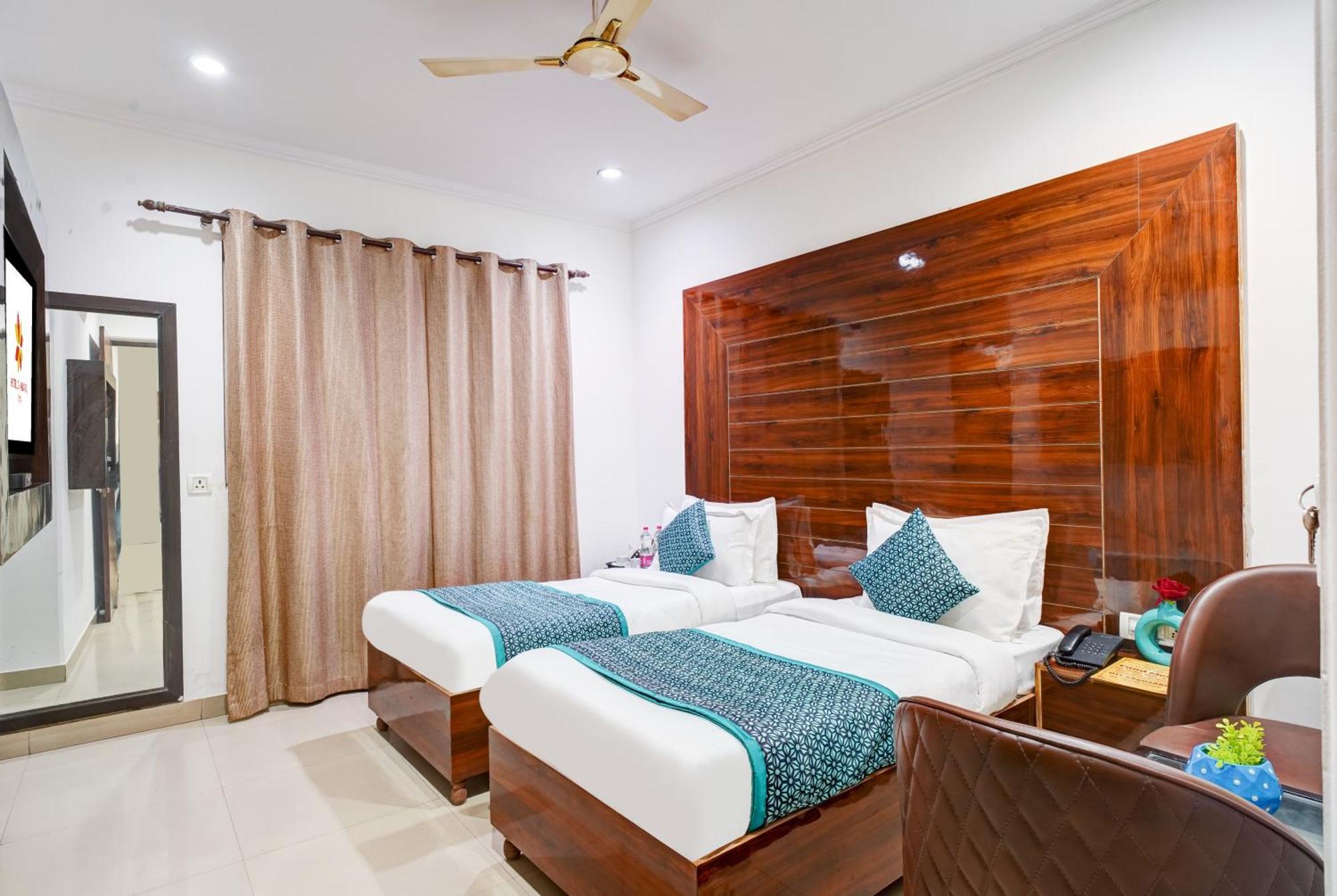Hotel Chanakya Inn New Delhi Ngoại thất bức ảnh