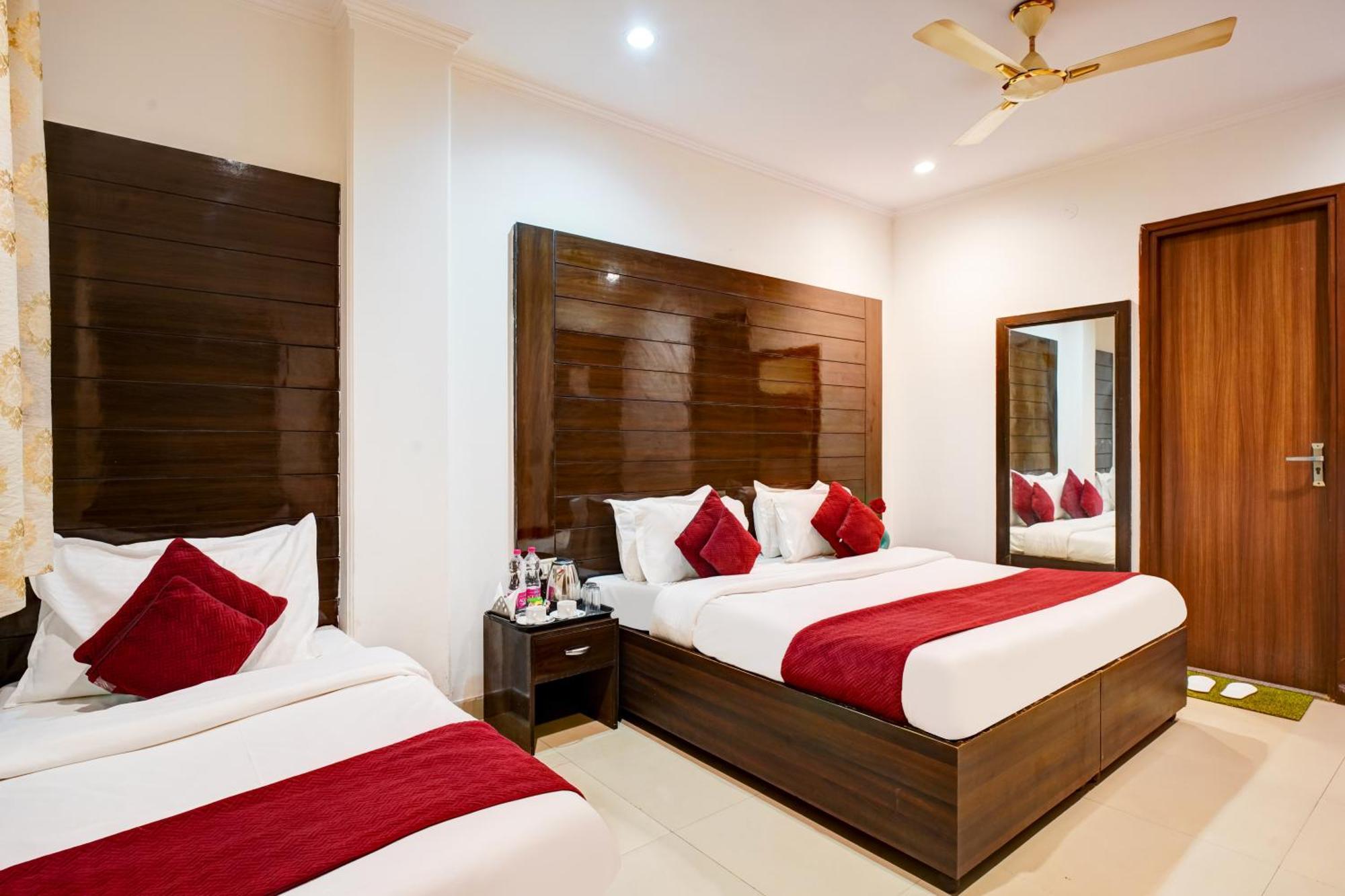 Hotel Chanakya Inn New Delhi Ngoại thất bức ảnh