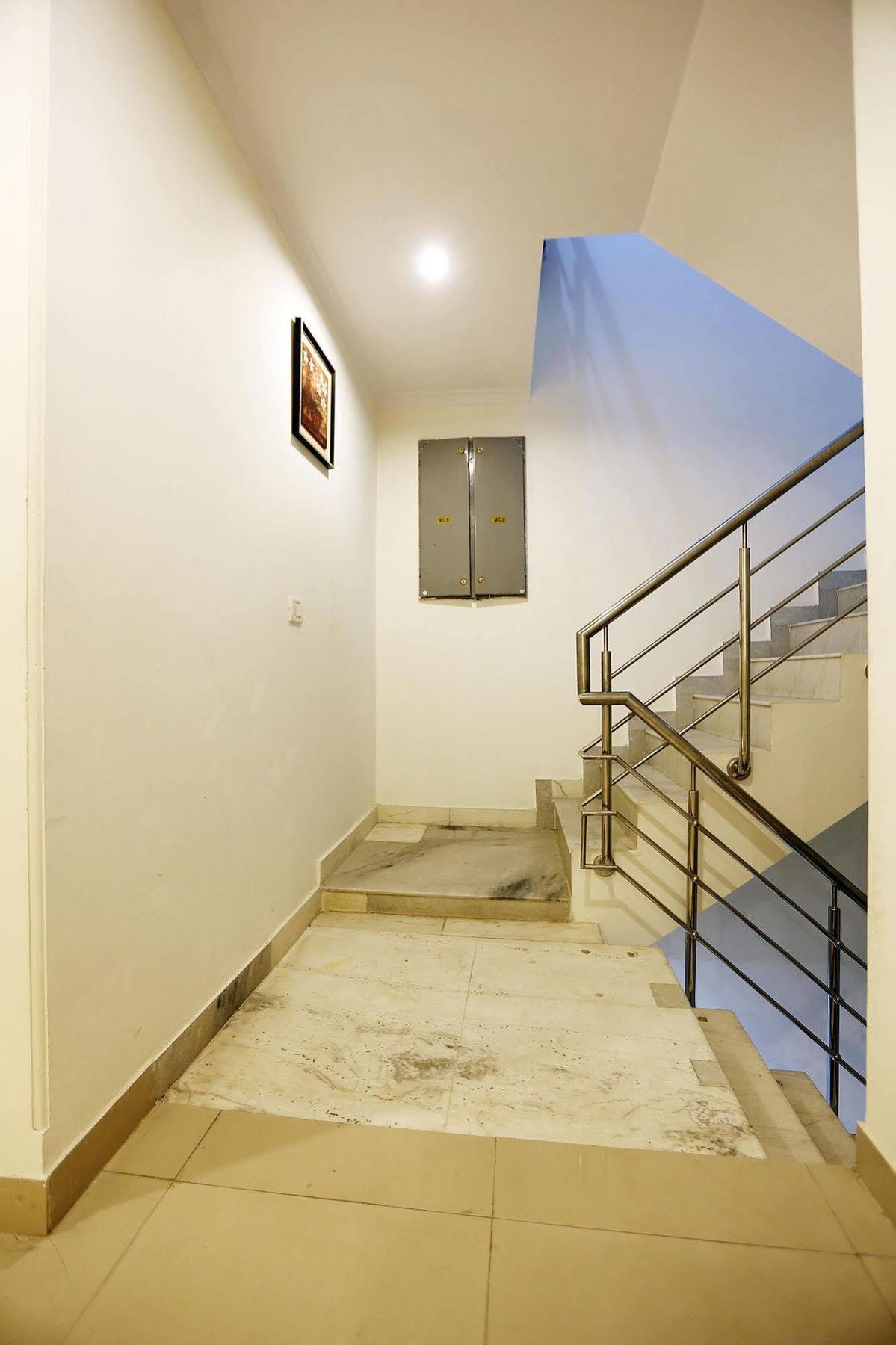Hotel Chanakya Inn New Delhi Ngoại thất bức ảnh